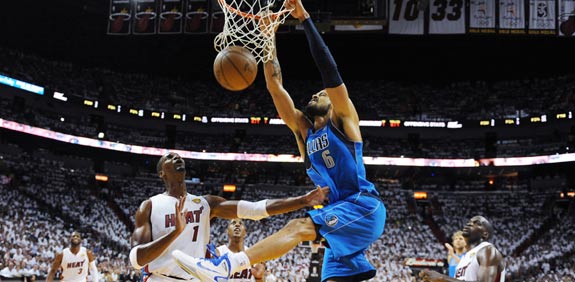 דאלאס מאבריקס מול מיאמי היט בסדרת גמר ה-NBA / צלם: רויטרס